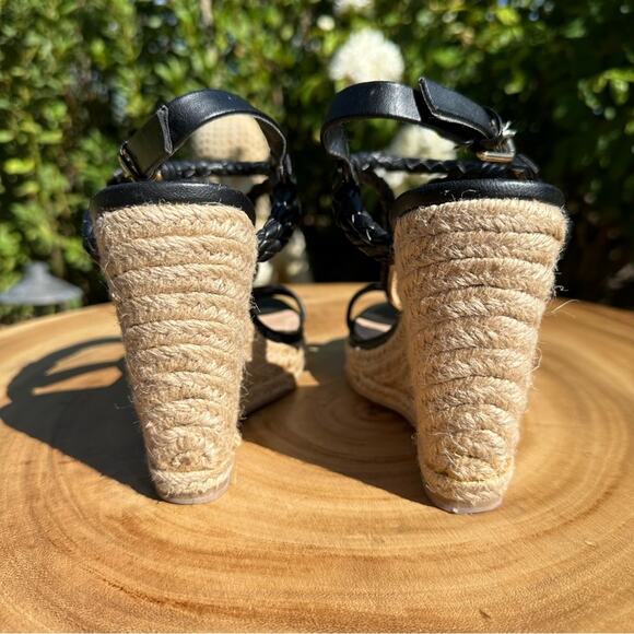 DOLCE VITA Wedge Sandals in Black Leather and Gold Hardware Size 6 - Picture 5 of 6